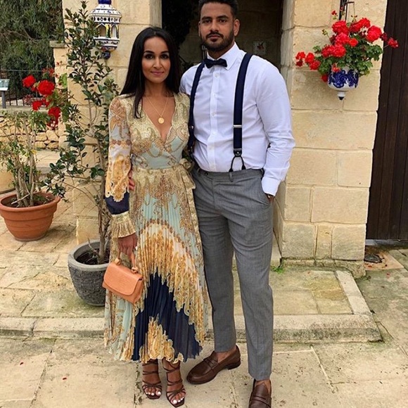 GORGEOUS H&M Printed Pleated Chiffon Wrap Dress - Picture 9 of 10